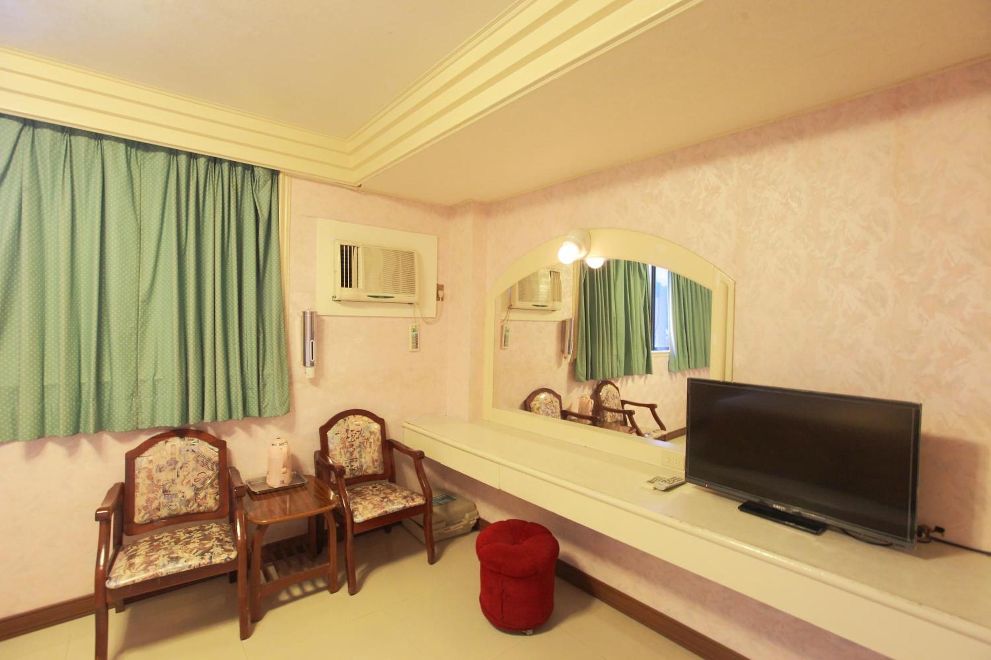 Yong Qi Hotel Hualien City Room photo
